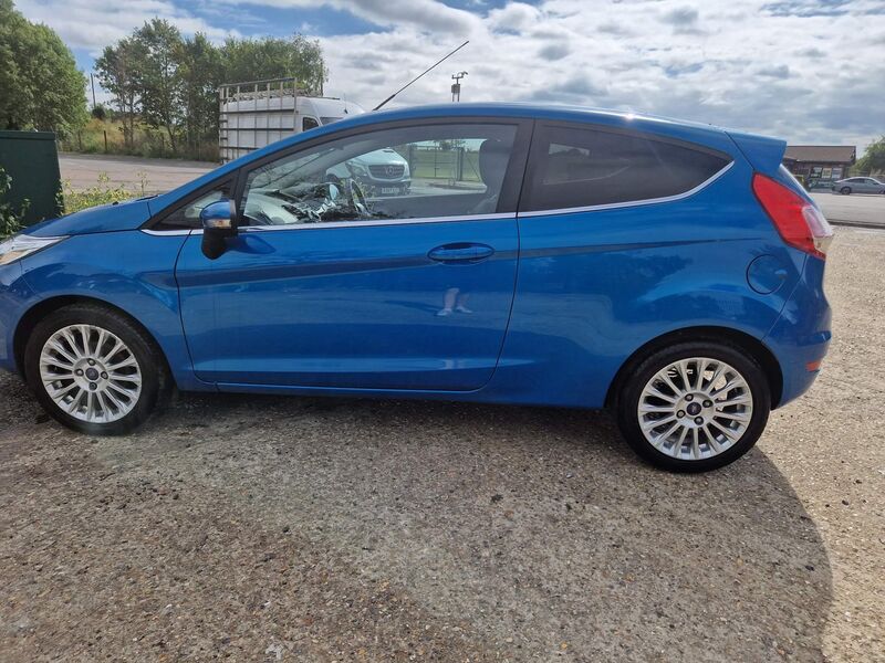 FORD FIESTA