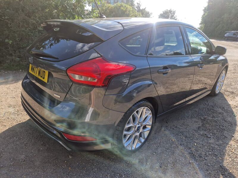 FORD FOCUS