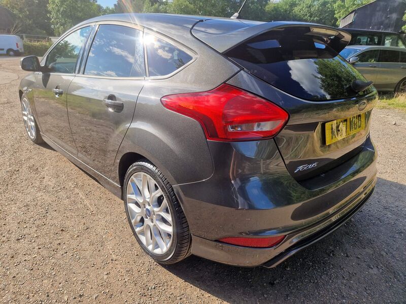 FORD FOCUS