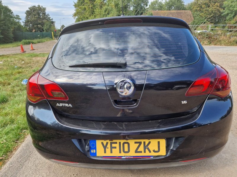 VAUXHALL ASTRA