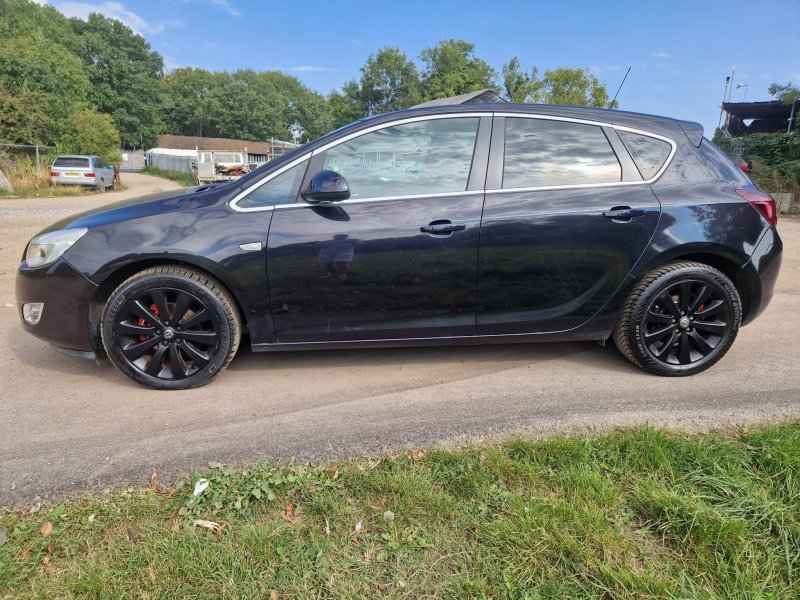 VAUXHALL ASTRA
