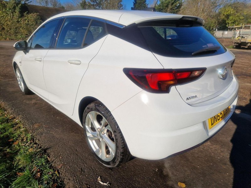 View VAUXHALL ASTRA 1.4i Turbo SRi Euro 6 5dr