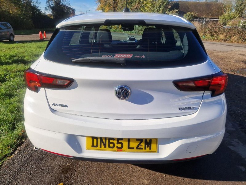 VAUXHALL ASTRA