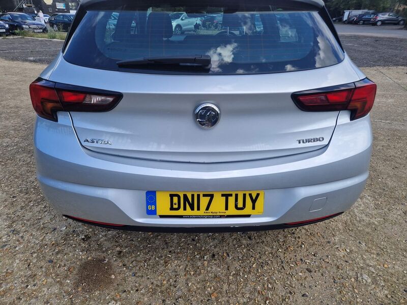 View VAUXHALL ASTRA 1.4i Turbo SRi Euro 6 5dr