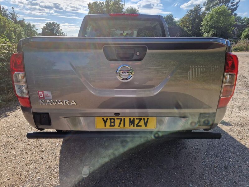 NISSAN NAVARA