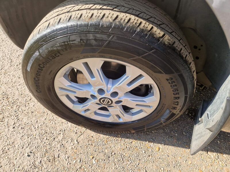 NISSAN NAVARA