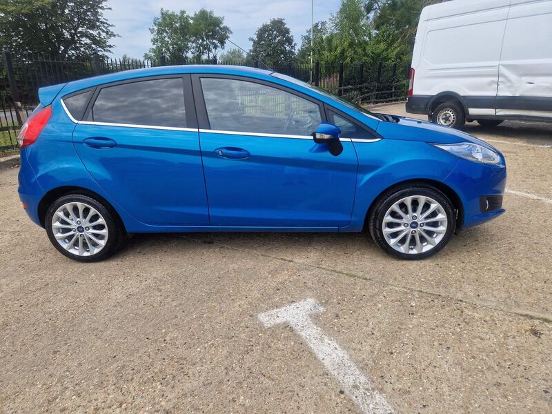FORD FIESTA