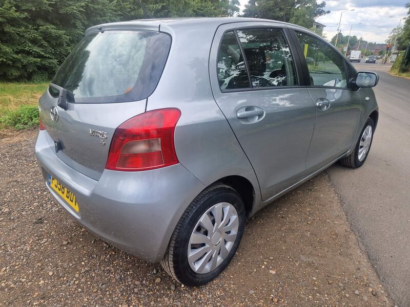 TOYOTA YARIS