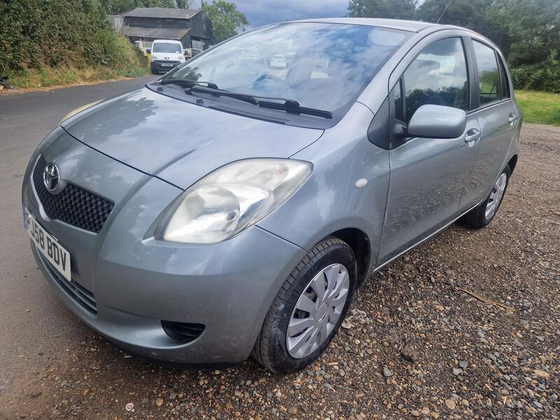 TOYOTA YARIS