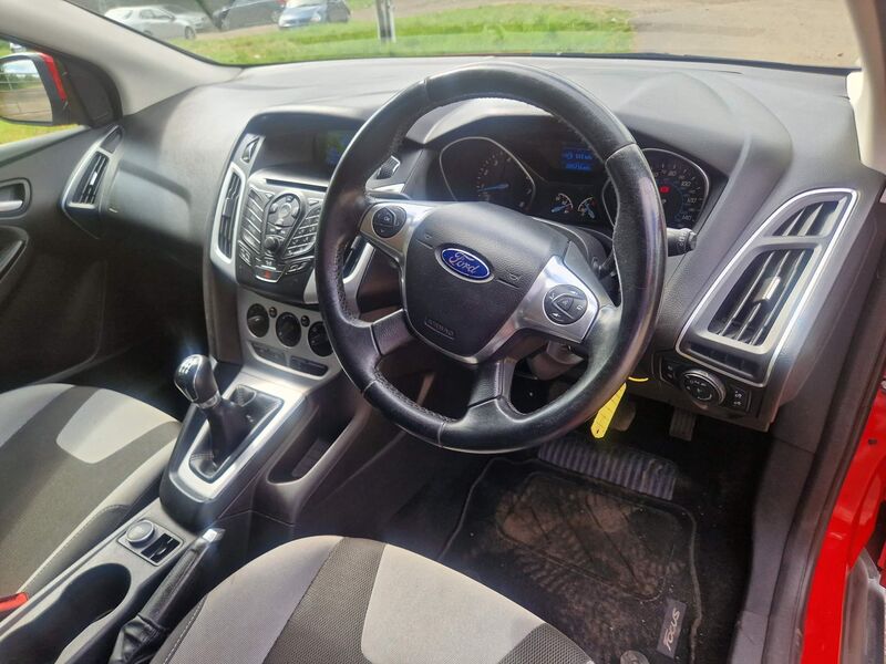 FORD FOCUS