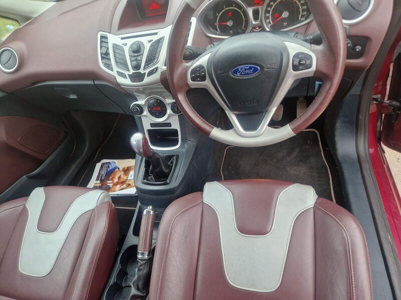 FORD FIESTA