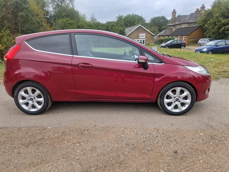 FORD FIESTA