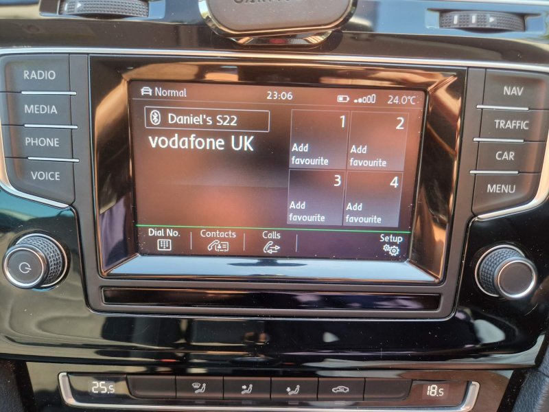 VOLKSWAGEN GOLF