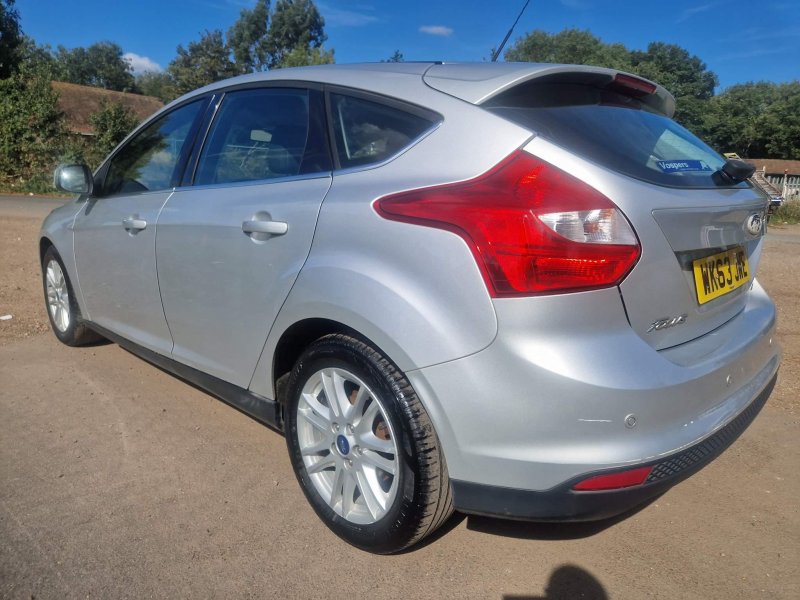 FORD FOCUS