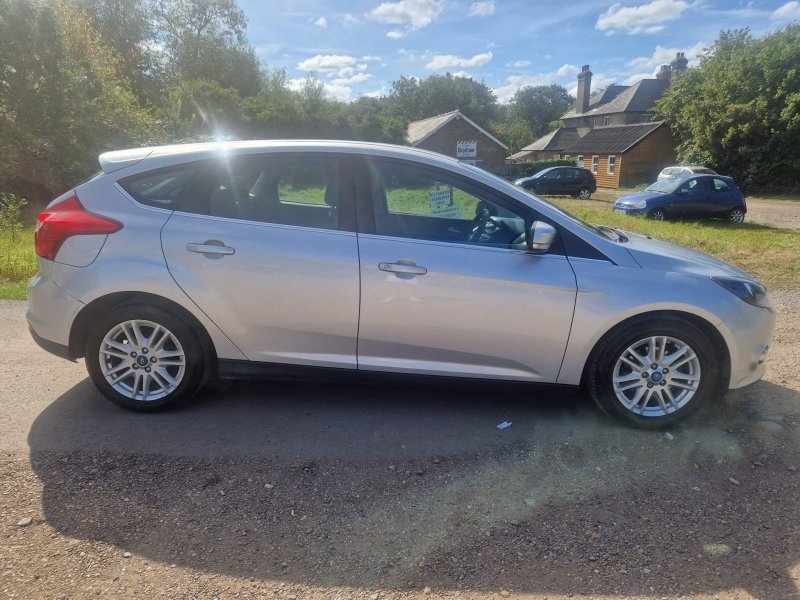 View FORD FOCUS 1.0T EcoBoost Titanium Euro 5 (s/s) 5dr
