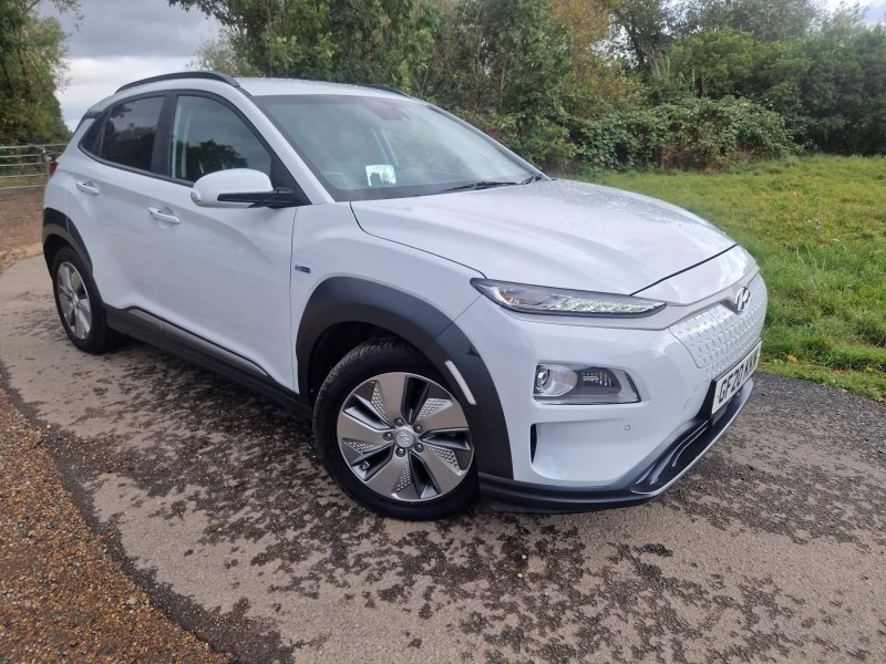 View HYUNDAI KONA 64kWh Premium SE Auto 5dr (7kW Charger)