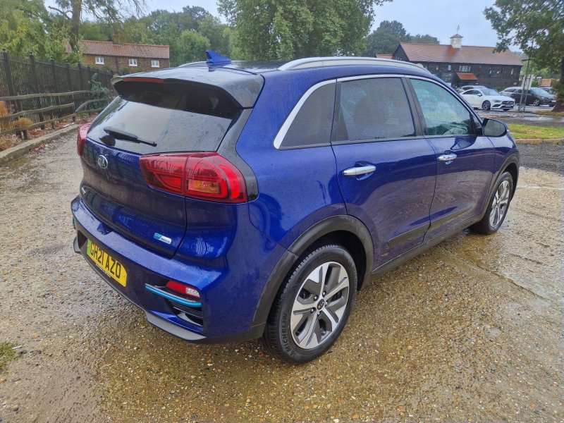 KIA NIRO