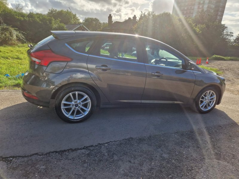 FORD FOCUS