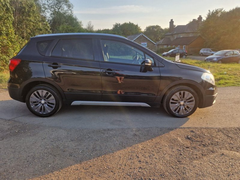 SUZUKI SX4 S-CROSS