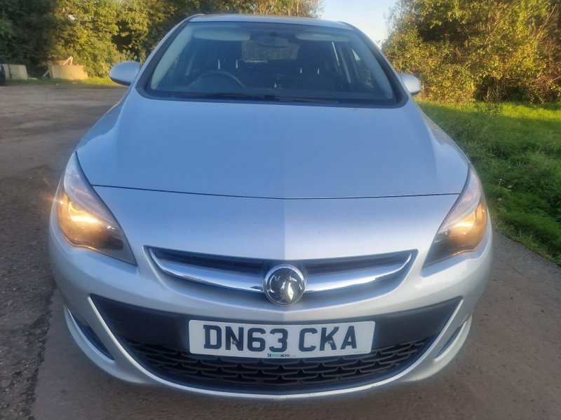 VAUXHALL ASTRA