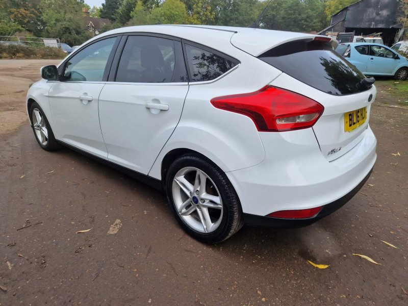 FORD FOCUS