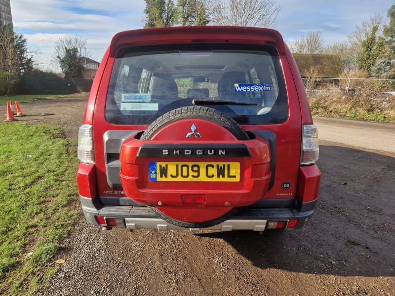 MITSUBISHI SHOGUN