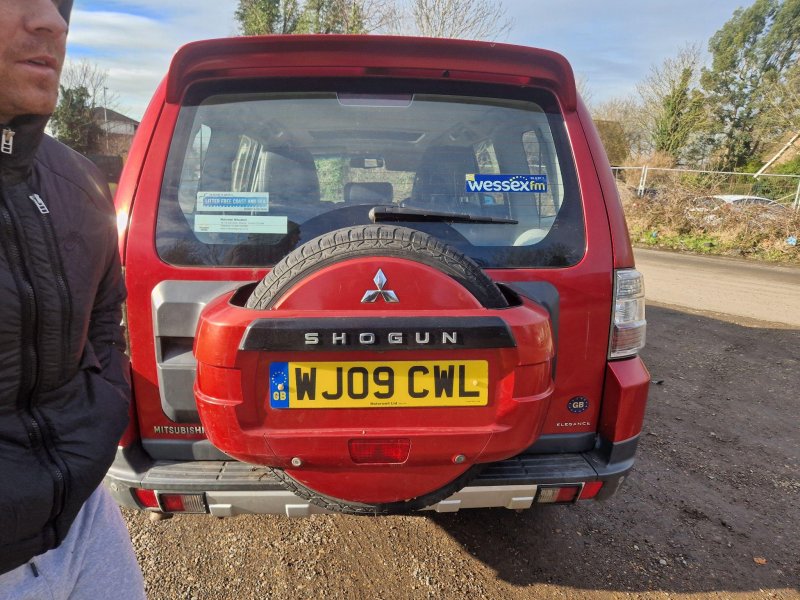 MITSUBISHI SHOGUN