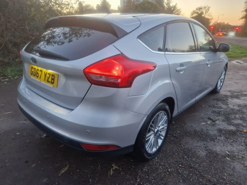 FORD FOCUS