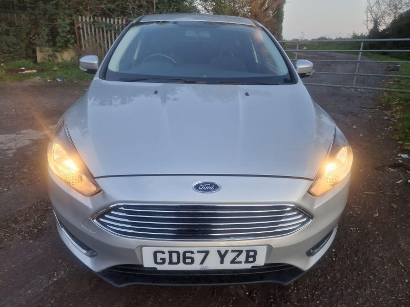 View FORD FOCUS 1.0T EcoBoost Zetec Edition Auto Euro 6 (s/s) 5dr