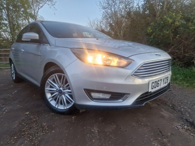 View FORD FOCUS 1.0T EcoBoost Zetec Edition Auto Euro 6 (s/s) 5dr