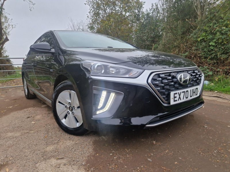 View HYUNDAI IONIQ 1.6 h-GDi SE Connect DCT Euro 6 (s/s) 5dr