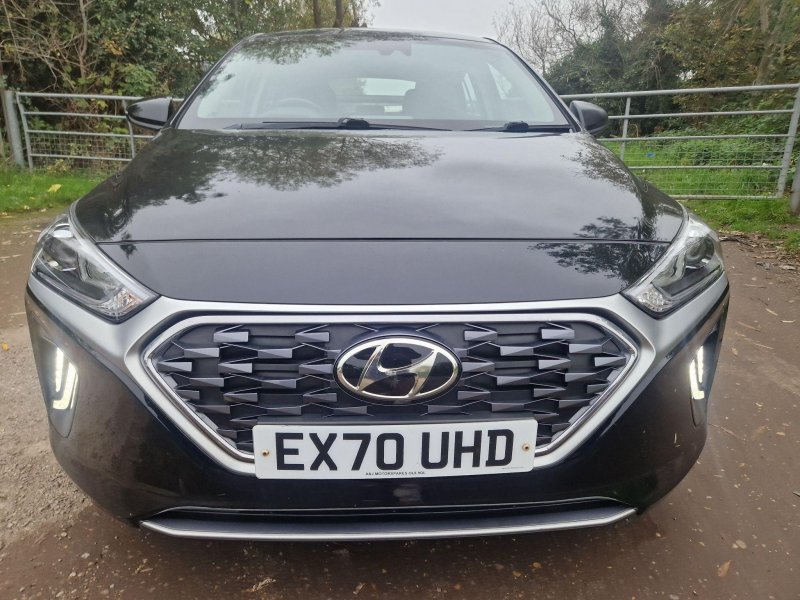 View HYUNDAI IONIQ 1.6 h-GDi SE Connect DCT Euro 6 (s/s) 5dr