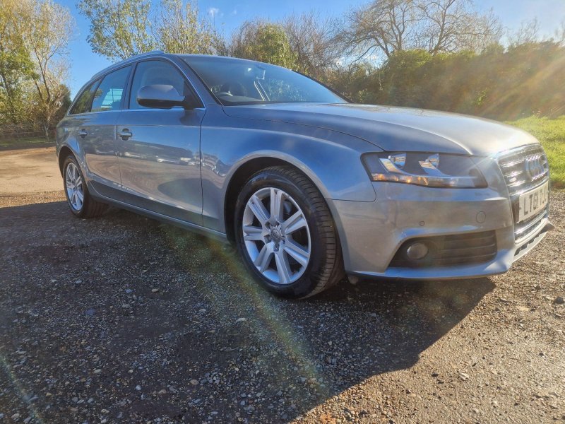 View AUDI A4 AVANT 3.0 TDI Technik S Tronic quattro Euro 5 5dr