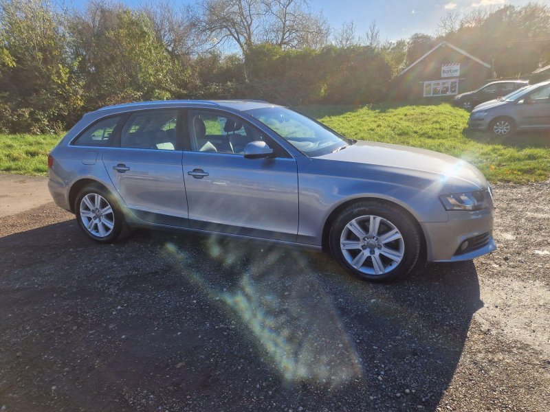 AUDI A4 AVANT
