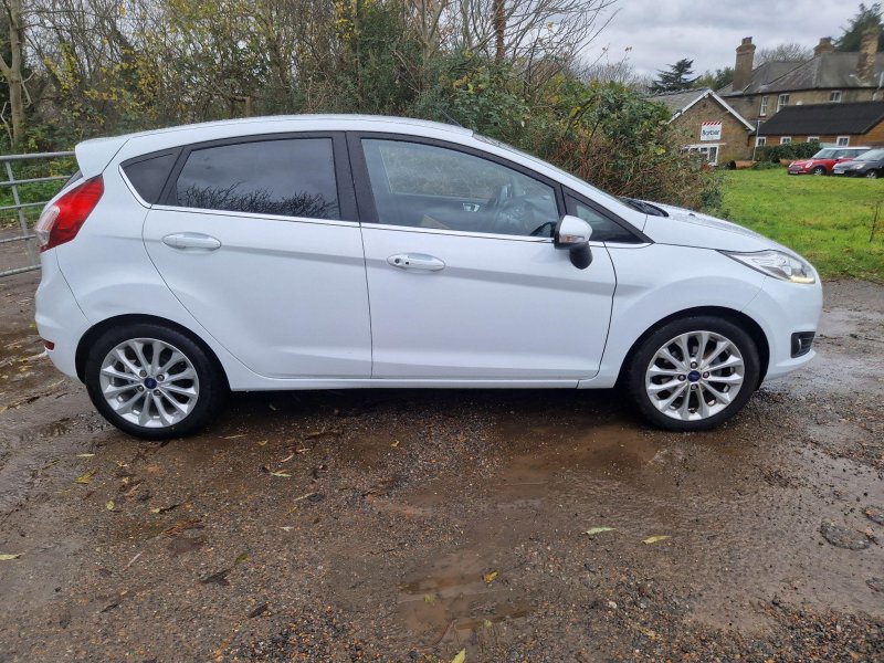 FORD FIESTA