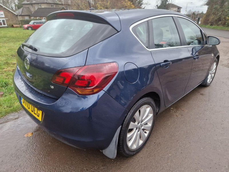 VAUXHALL ASTRA