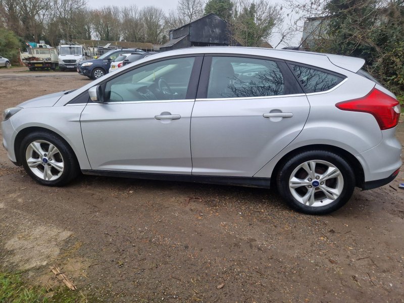 FORD FOCUS
