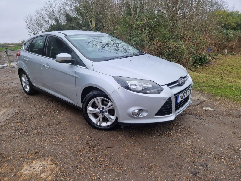 View FORD FOCUS 1.6 Zetec Powershift Euro 5 5dr