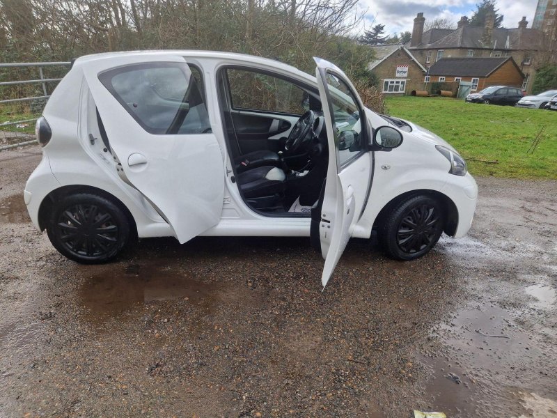 TOYOTA AYGO