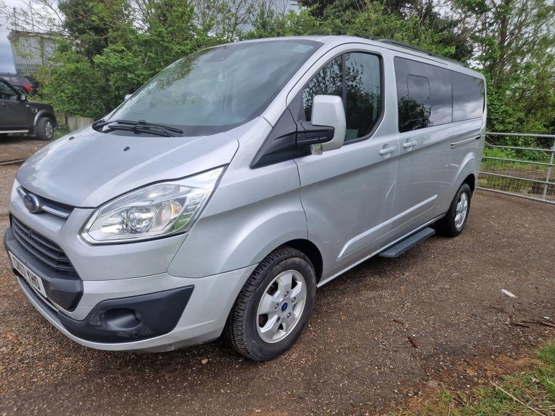 View FORD TOURNEO CUSTOM 2.0 310 EcoBlue Titanium L2 Euro 6 (s/s) 5dr