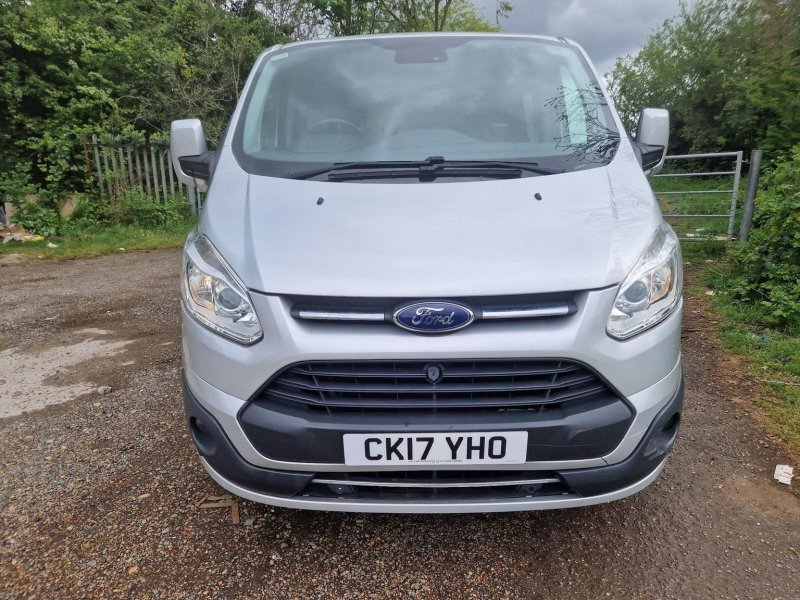 View FORD TOURNEO CUSTOM 2.0 310 EcoBlue Titanium L2 Euro 6 (s/s) 5dr