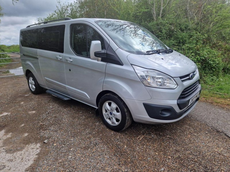 View FORD TOURNEO CUSTOM 2.0 310 EcoBlue Titanium L2 Euro 6 (s/s) 5dr