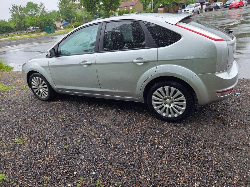 FORD FOCUS