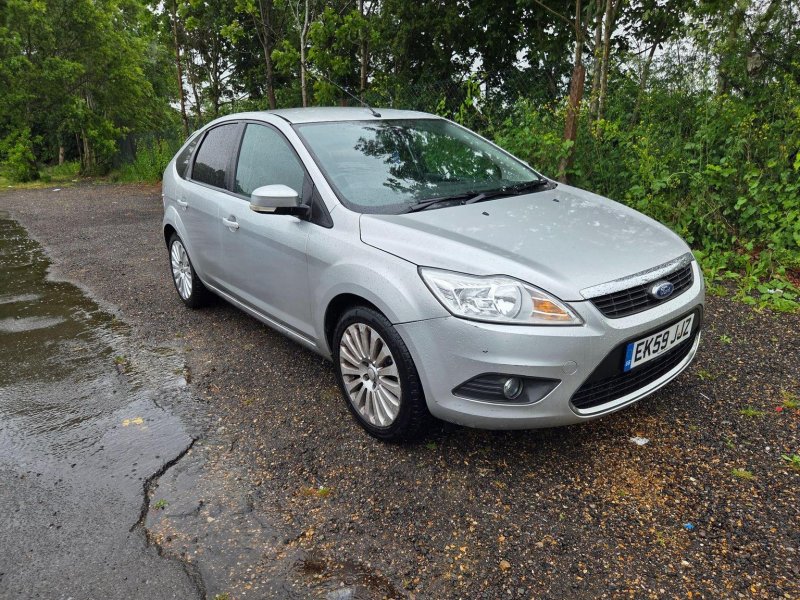 View FORD FOCUS 1.6 Titanium 5dr