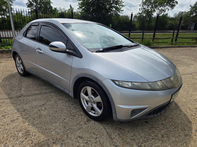 View HONDA CIVIC 1.8 i-VTEC SE 5dr