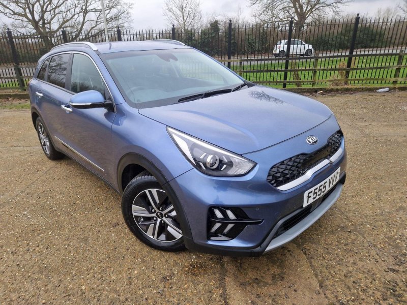 View KIA NIRO 1.6 GDi 8.9kWh 3 DCT Euro 6 (s/s) 5dr