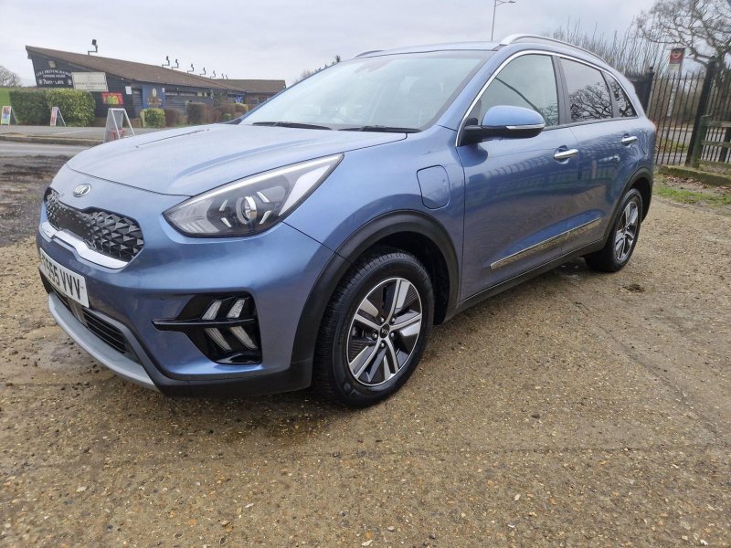 View KIA NIRO 1.6 GDi 8.9kWh 3 DCT Euro 6 (s/s) 5dr