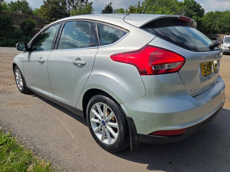 FORD FOCUS