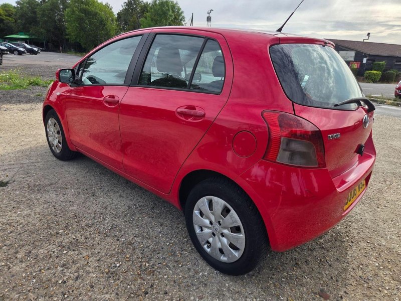 TOYOTA YARIS