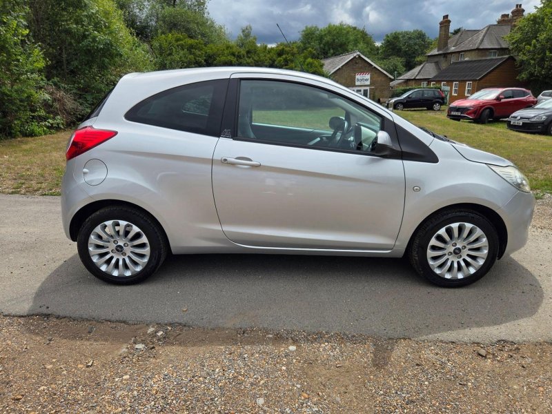 FORD KA